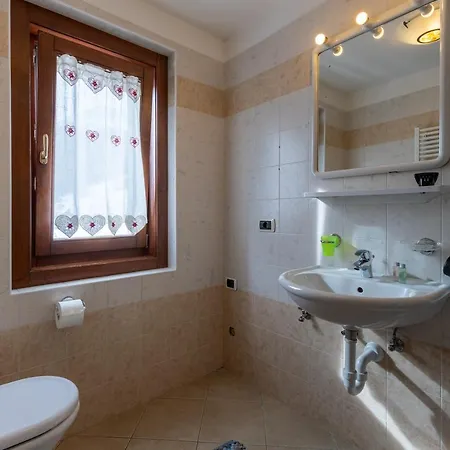 Fior D'alpe Apartment